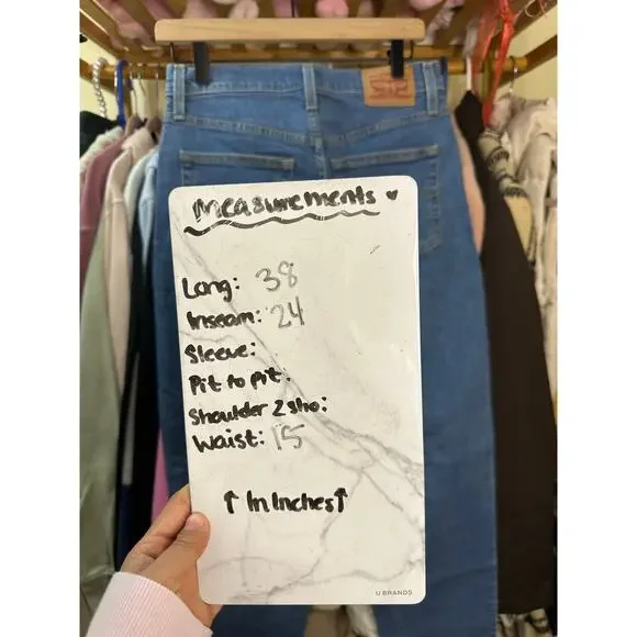 Levi's High Rise Women’s Jeans in Classic Blue Denim - Picture 3 of 11